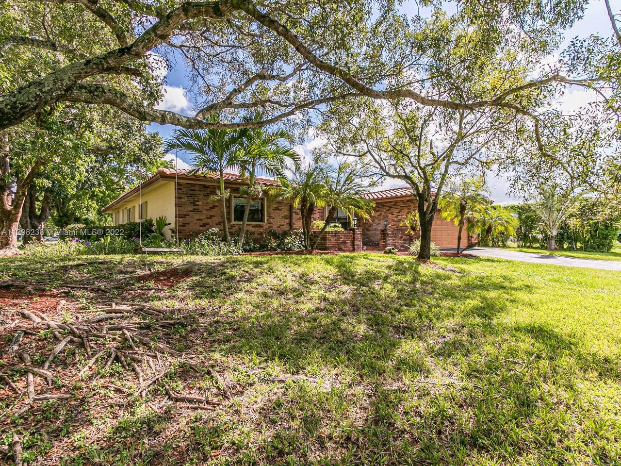 2877 122nd Ave - Photo 1