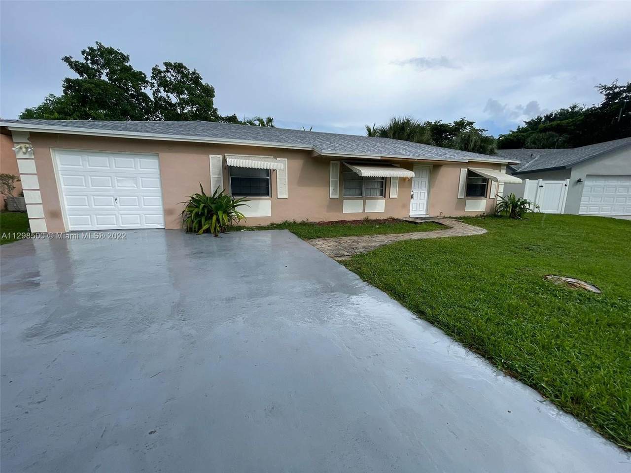 9245 Southampton Pl - Photo 1