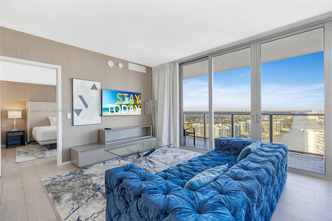 4010 Ocean Dr - Photo 1