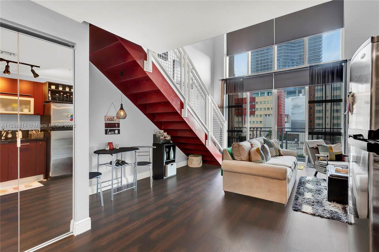 244 Biscayne Blvd - Photo 1