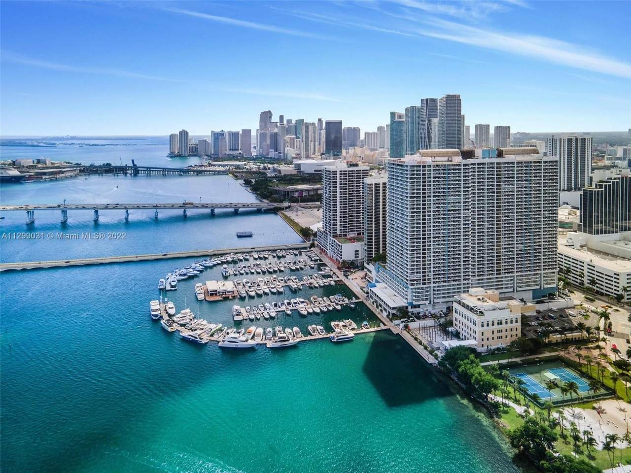 1717 Bayshore Dr - Photo 1