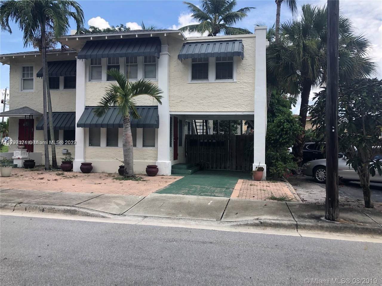 315 Eucalyptus St - Photo 1