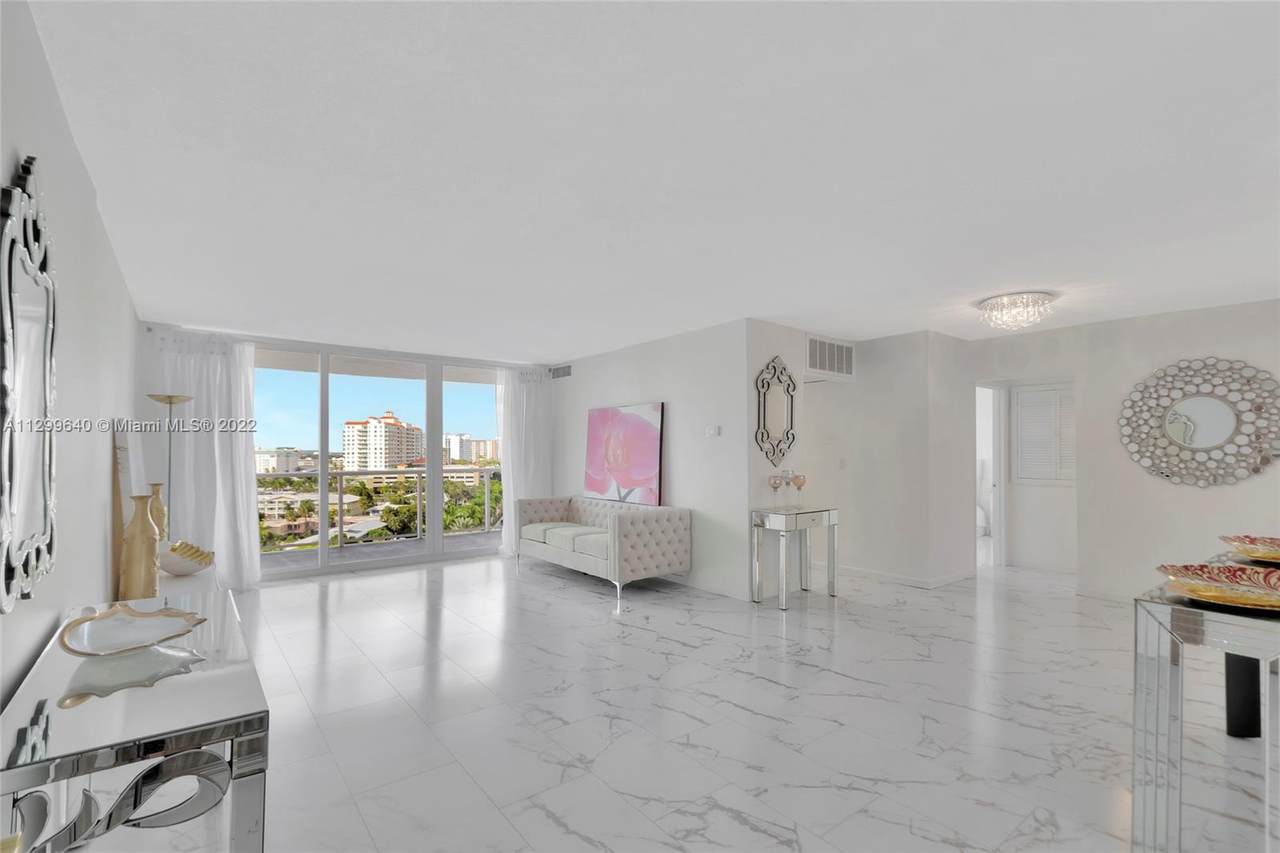 2701 Ocean Blvd - Photo 1