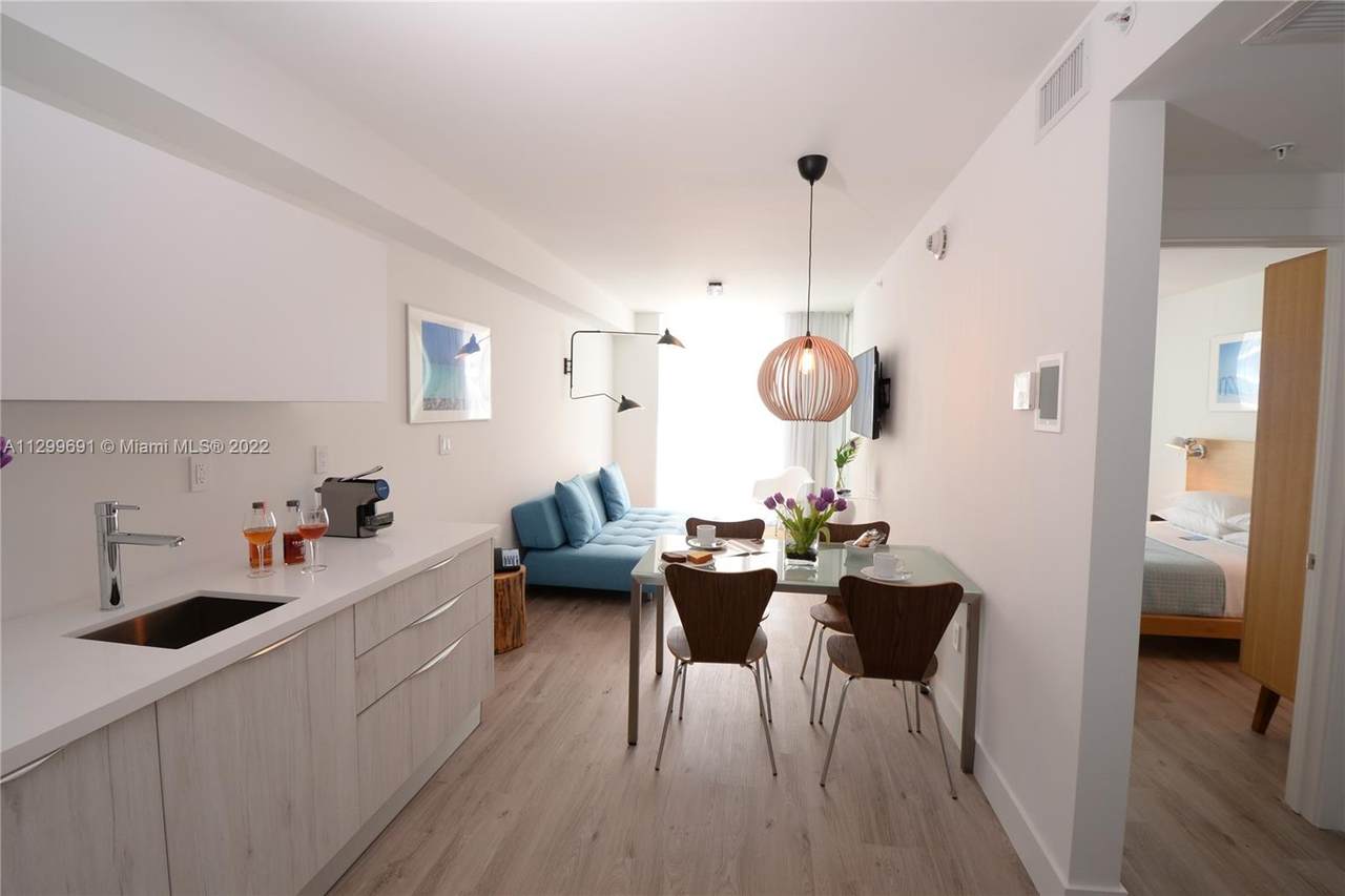 6080 Collins Ave - inc 2 Parkings - Photo 1
