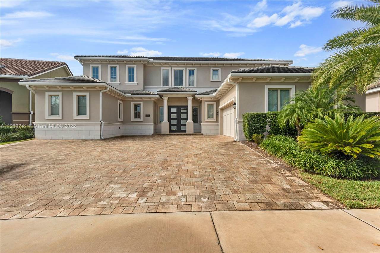 11032 Mobberley Cir - Photo 1