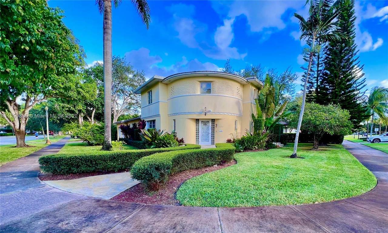 1253 Anastasia Ave - Photo 1