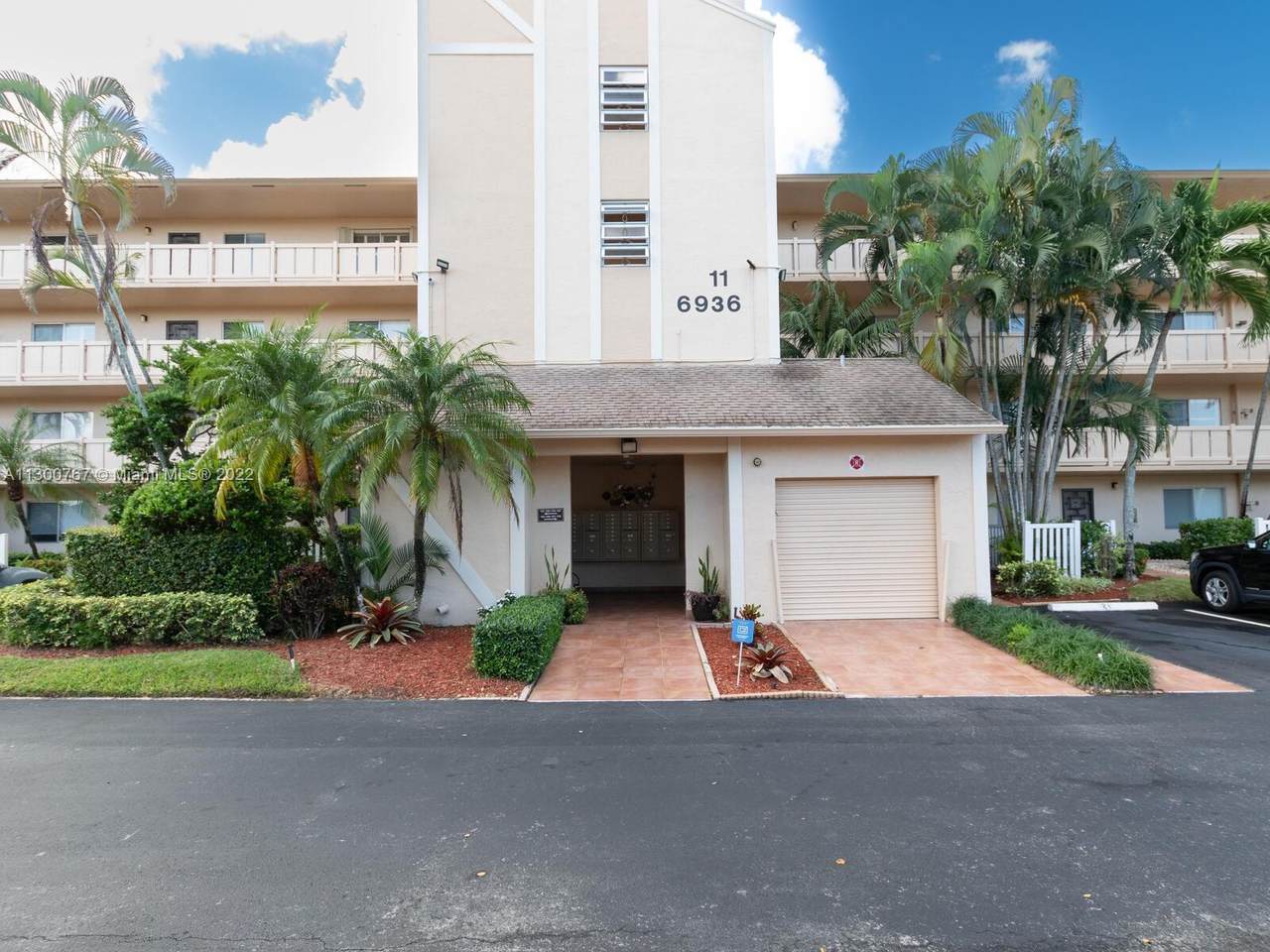 6936 Huntington Ln - Photo 1