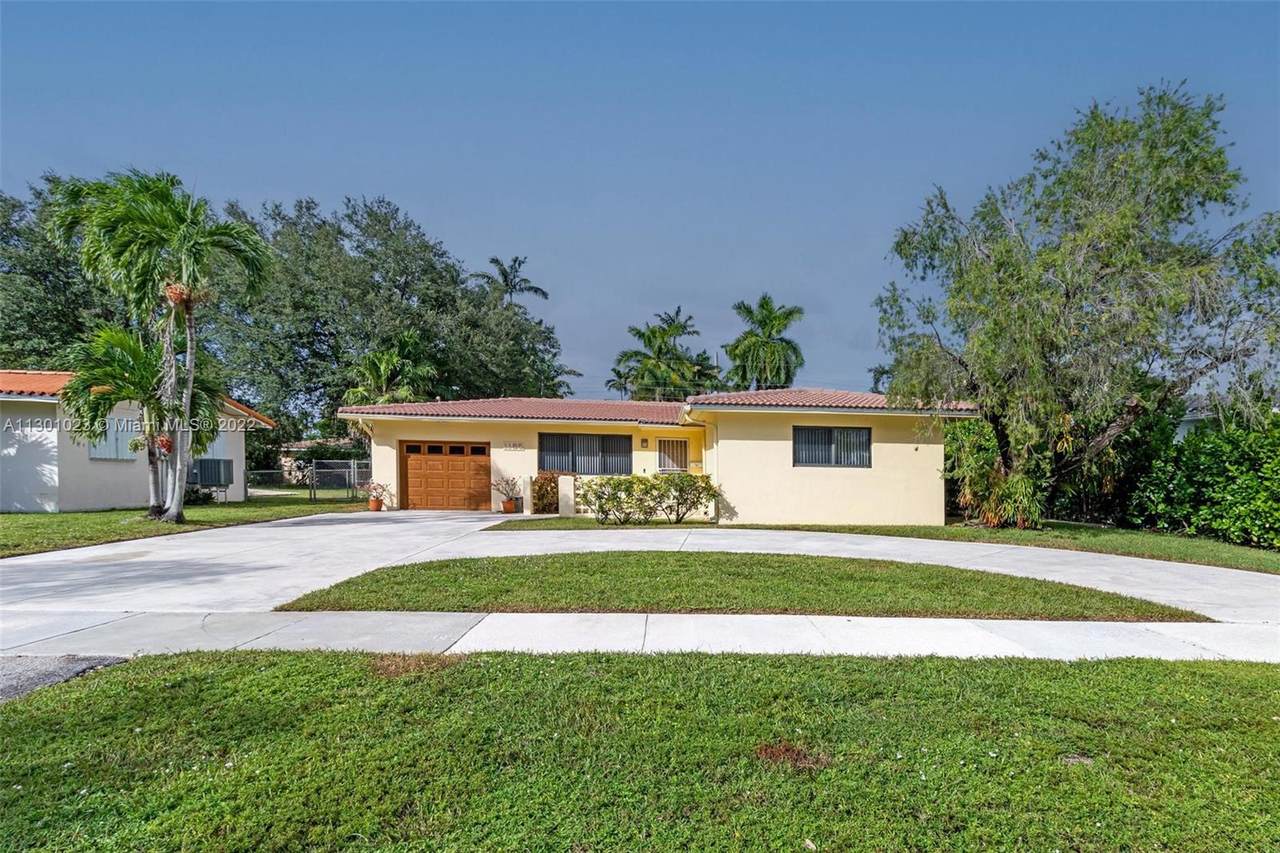 1185 Ibis Ave - Photo 1
