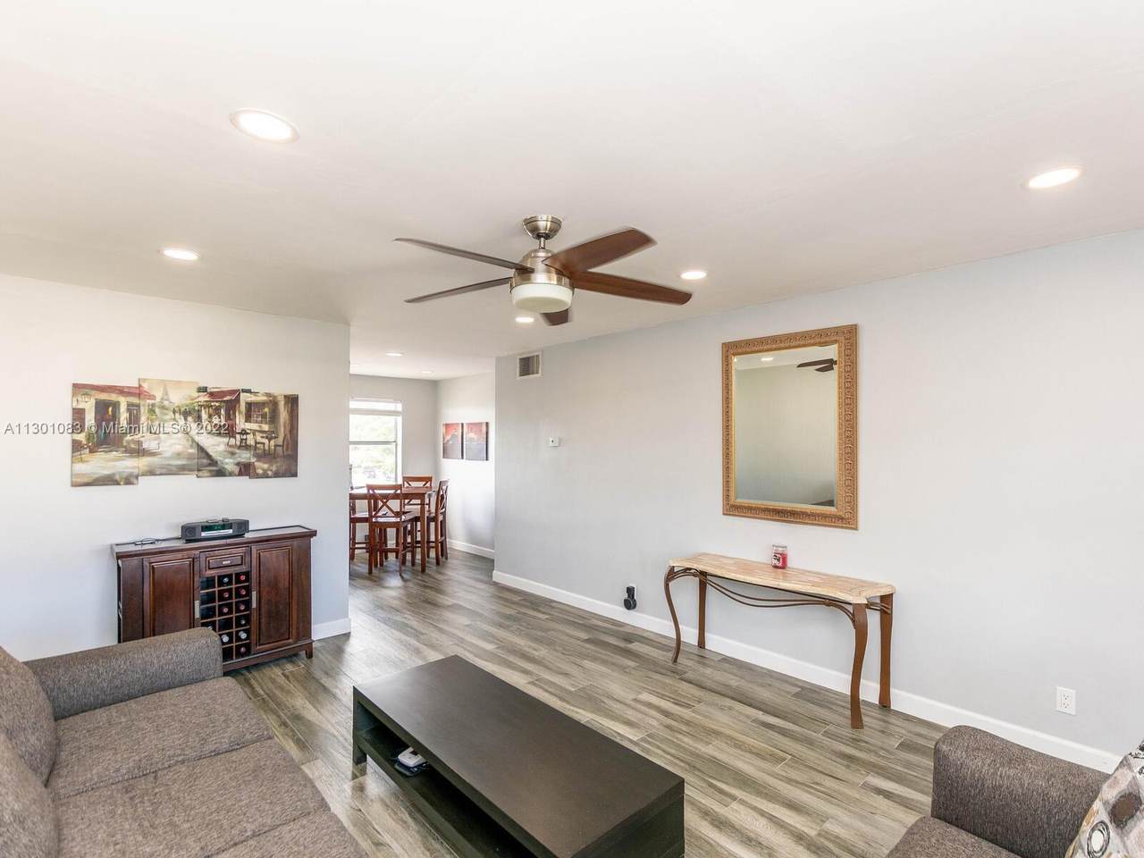 2210 Taylor St - Photo 1