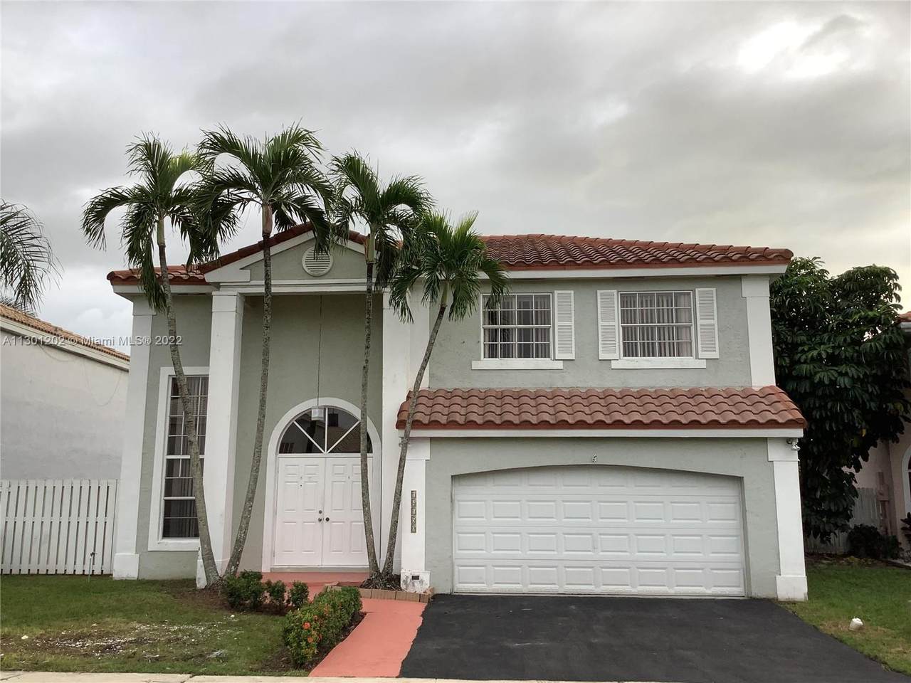 14150 Wedgewood Ct - Photo 1