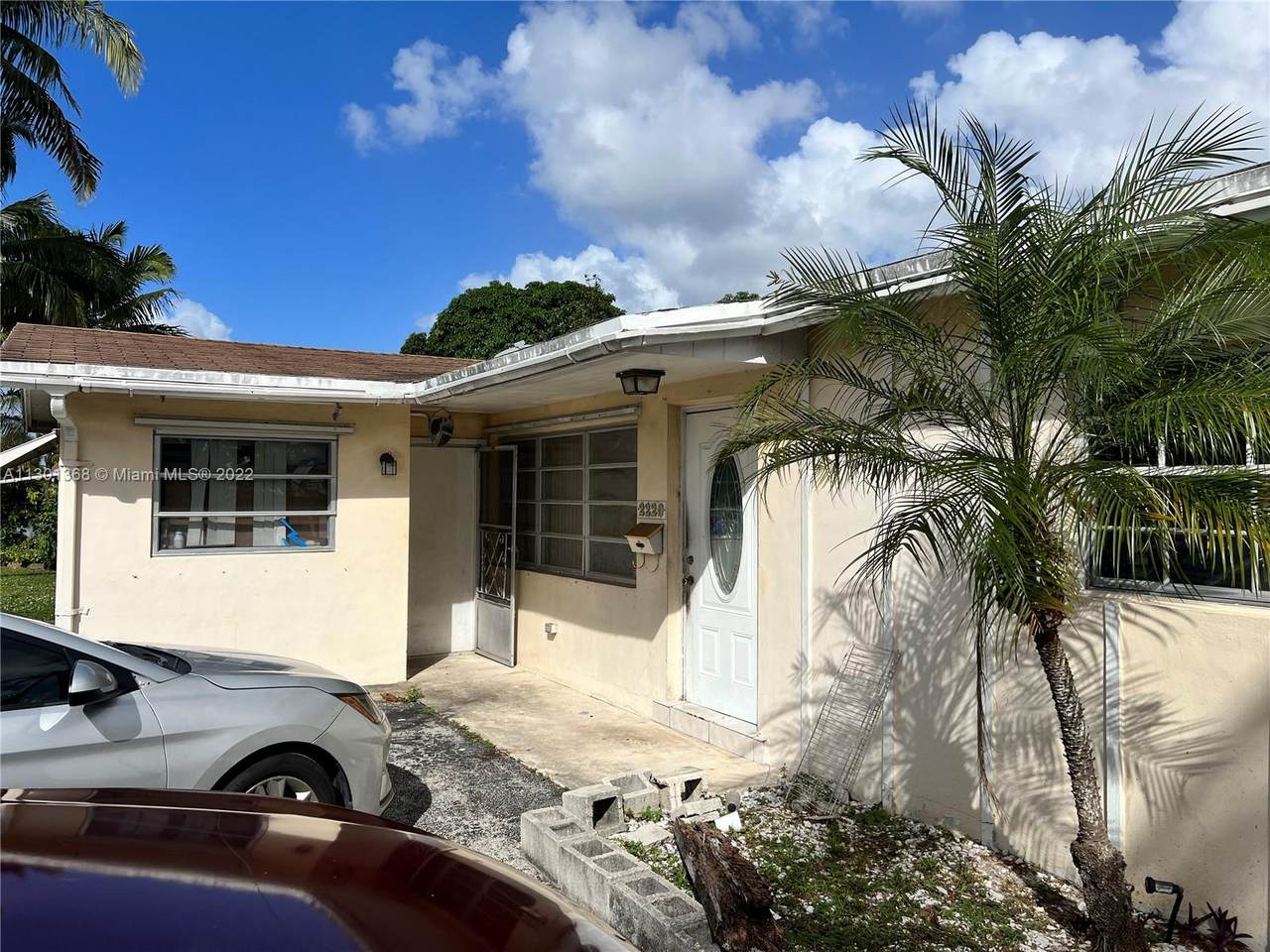 2220 1st Ave - Photo 1