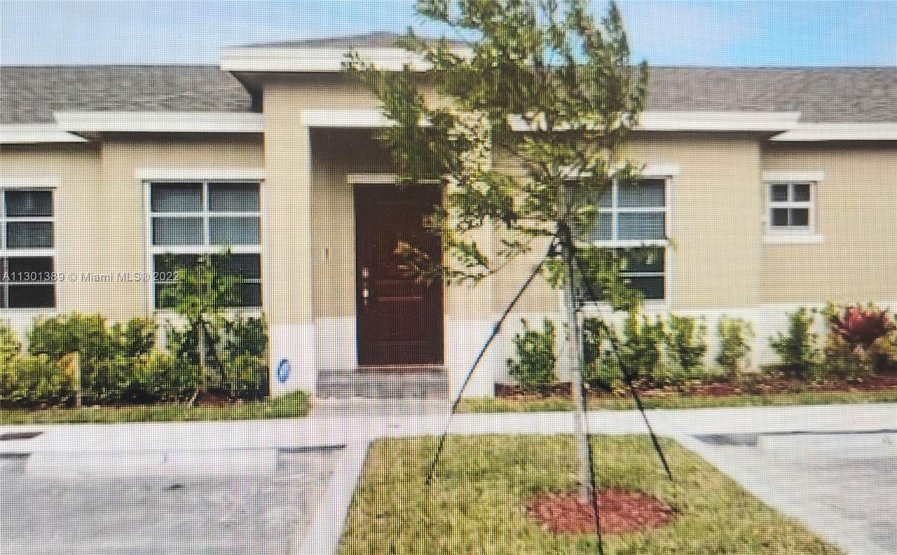 444 5th Way - Photo 1