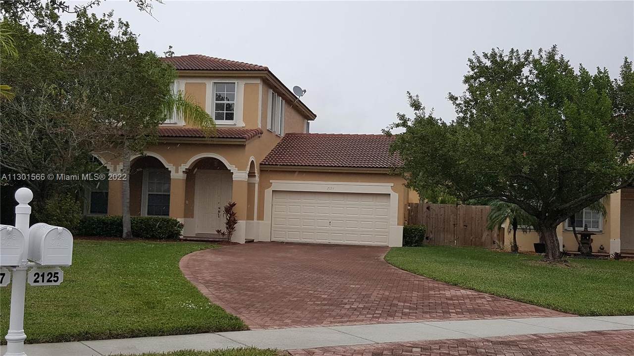 2125 40th Ave - Photo 1