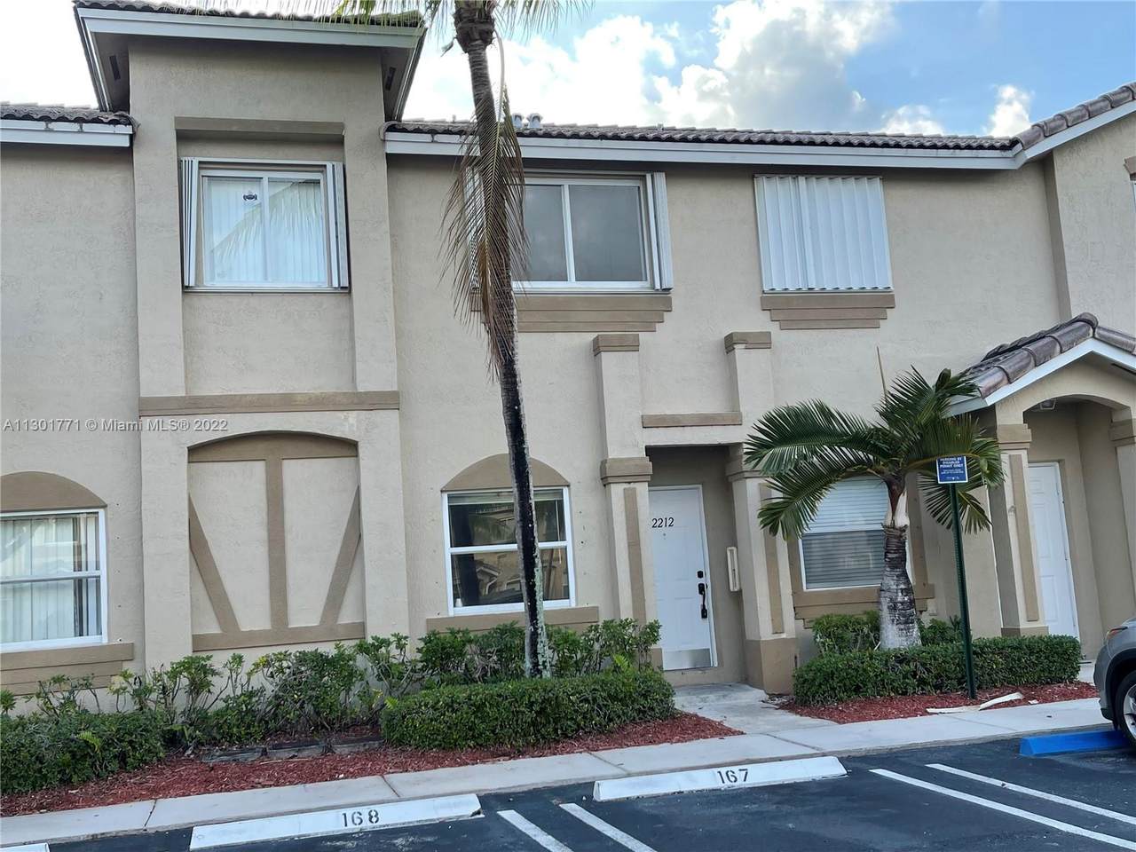 2212 25 Ave - Photo 1