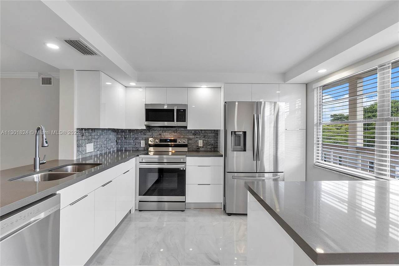 2403 Antigua Cir - Photo 1