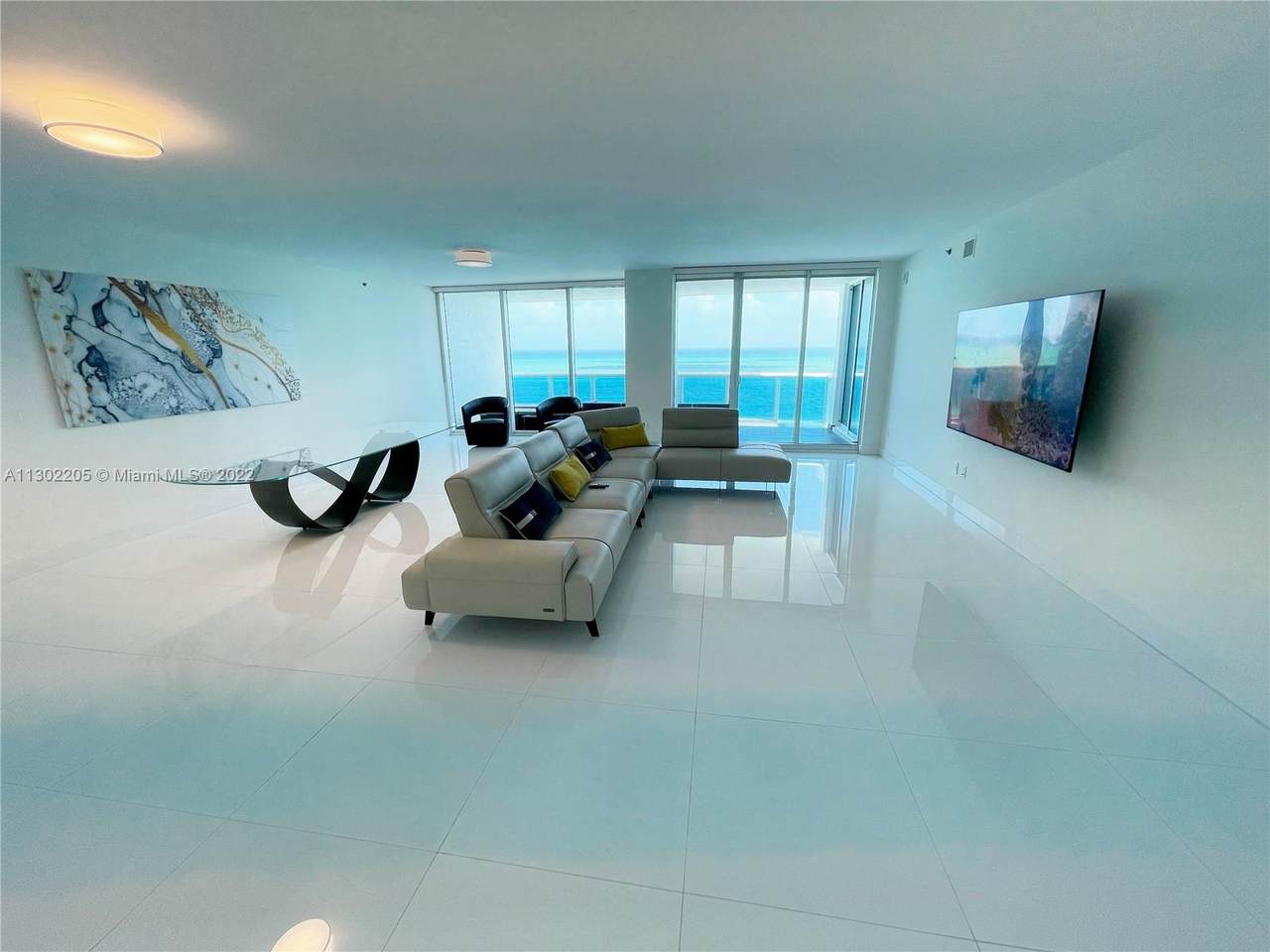 2711 Ocean Dr - Photo 1