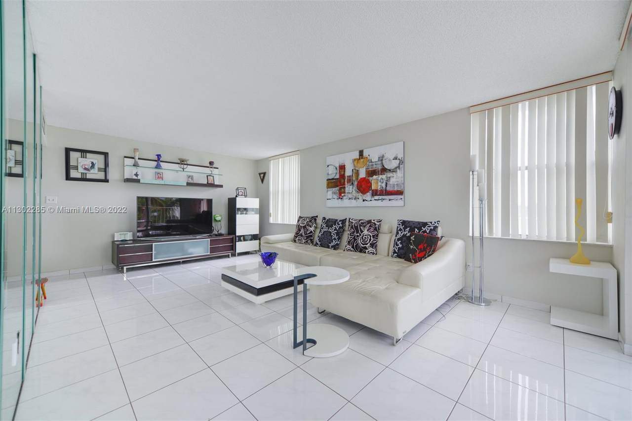 16558 26th Ave - Photo 1