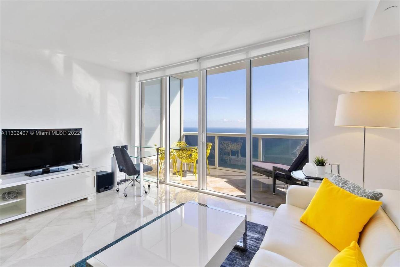 1830 Ocean Dr - Photo 1