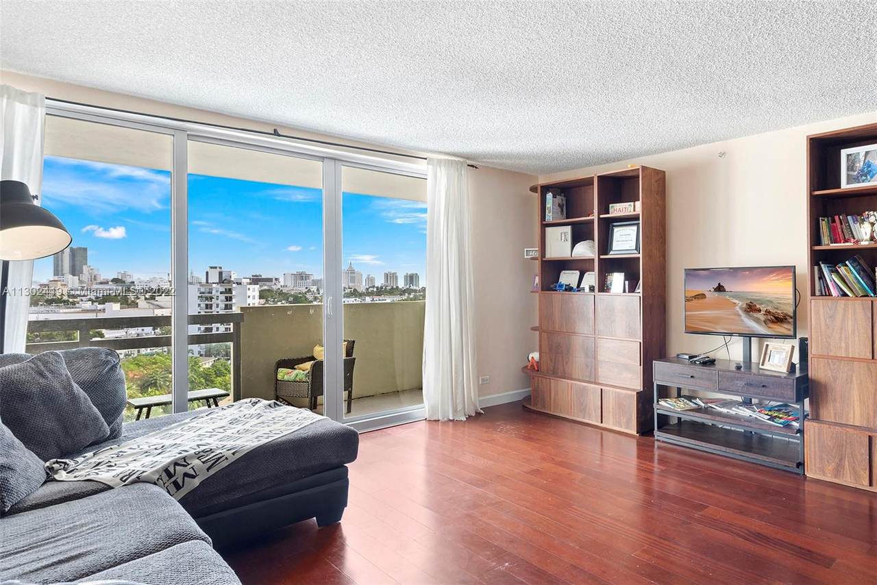 1500 Bay Rd - Photo 1