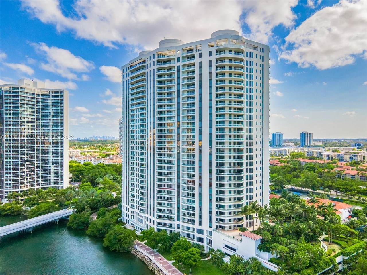 6000 Island Blvd - Photo 1
