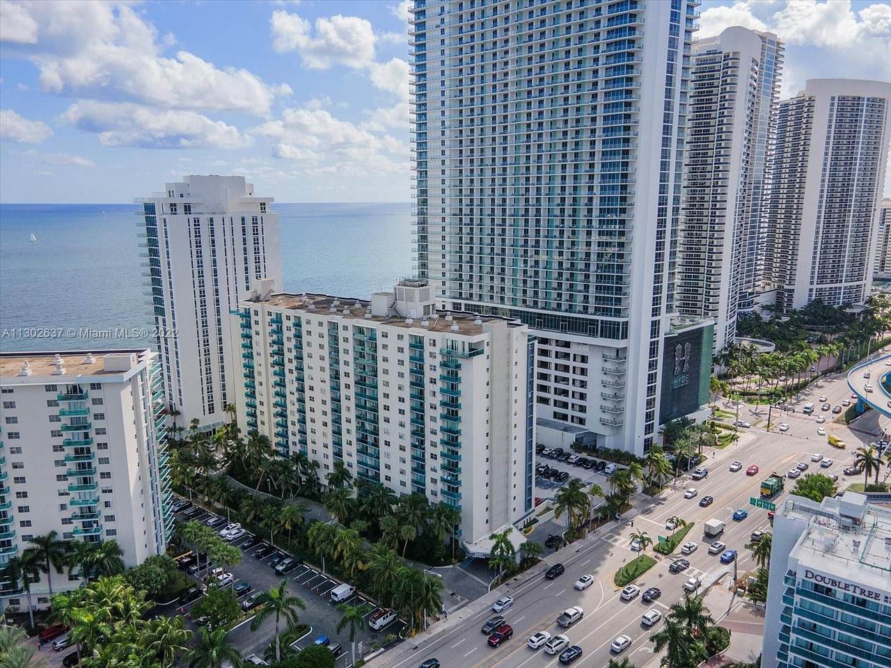 4001 Ocean Dr - Photo 1