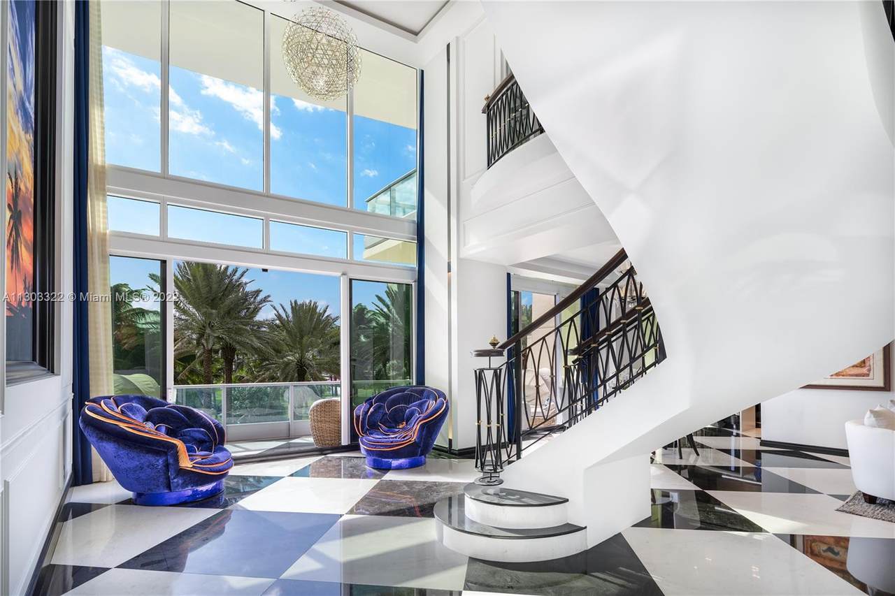 1455 Ocean Dr - Photo 1