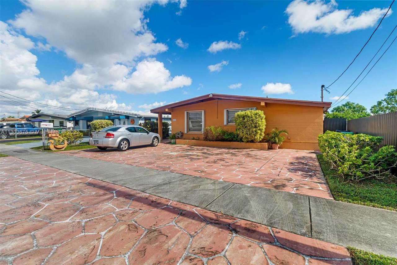 3331 88th Ct - Photo 1