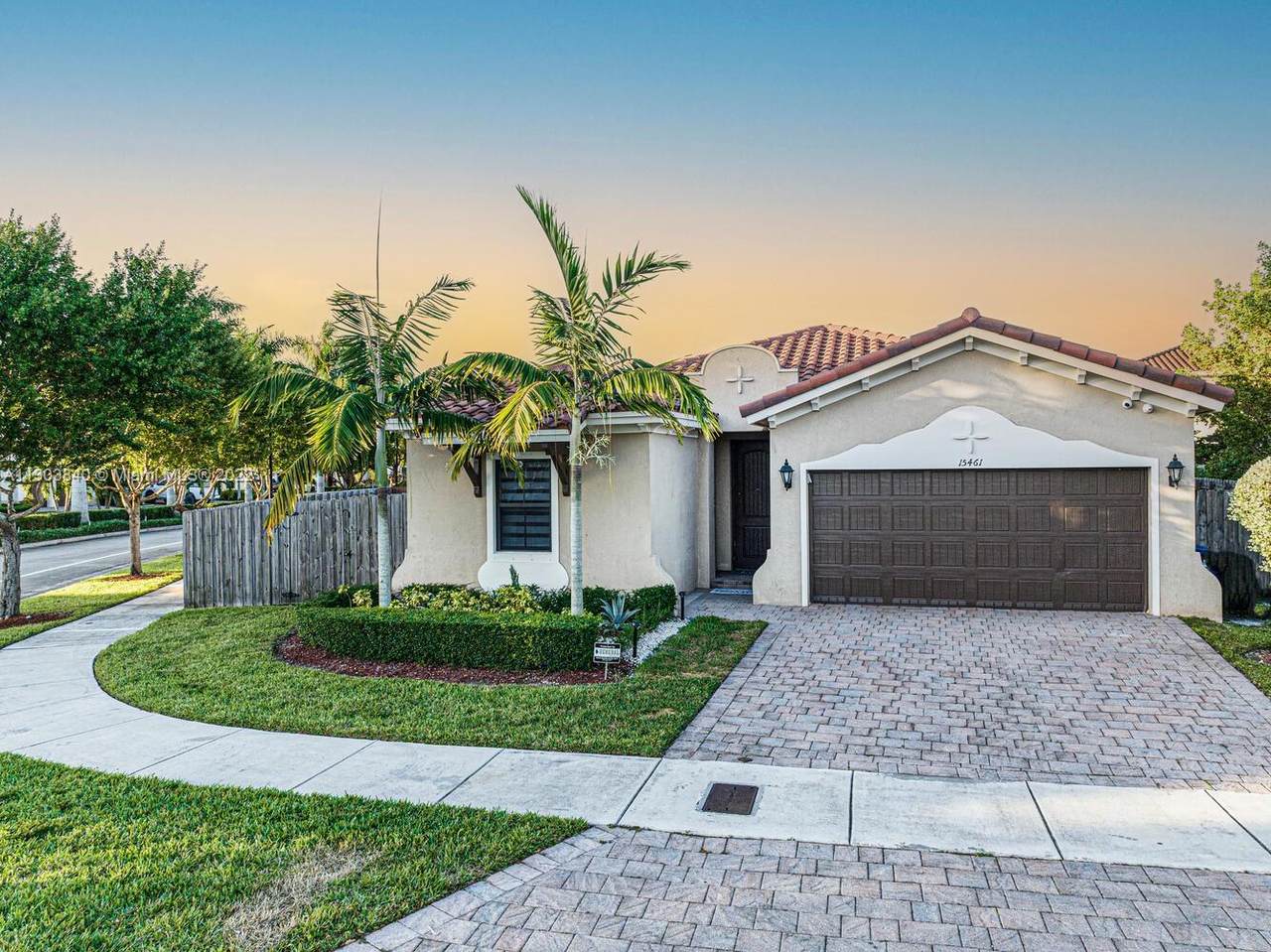 15461 173rd Ln - Photo 1