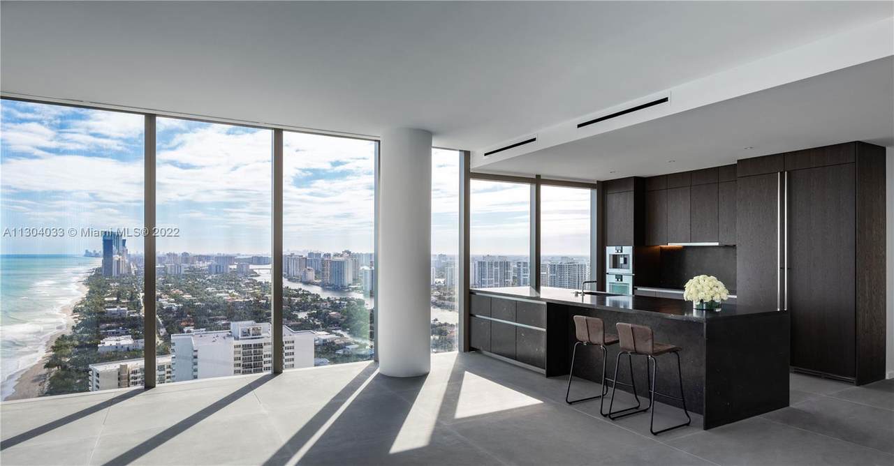 2000 Ocean Dr - Photo 1