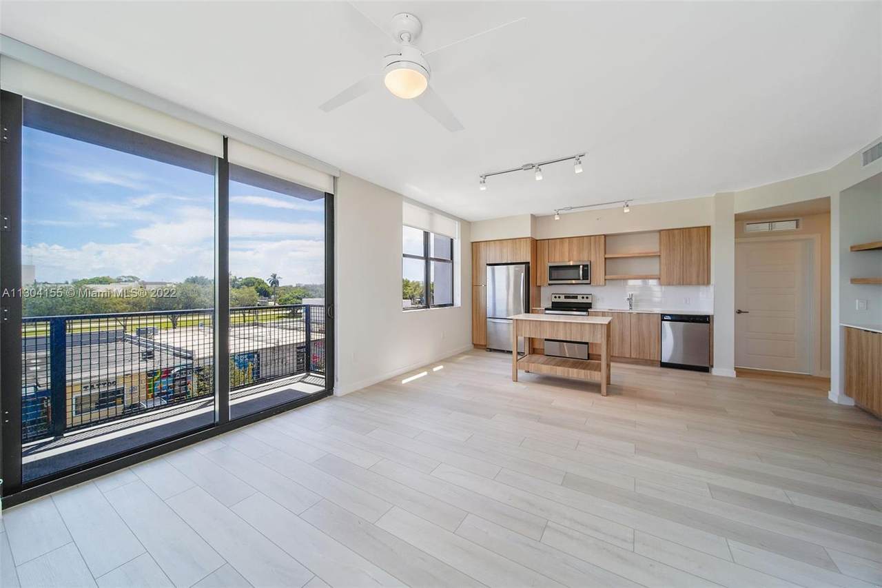 555 8th St - Photo 1