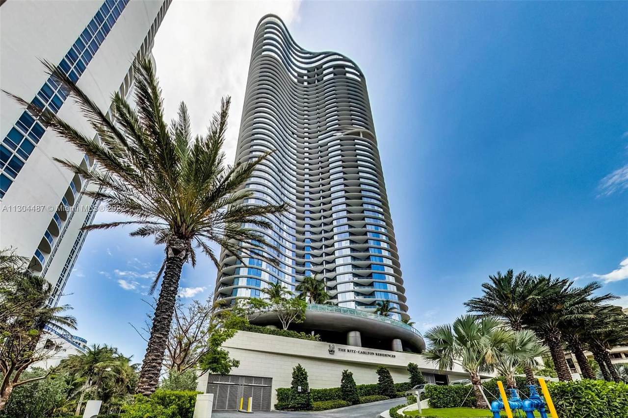 15701 Collins Ave - Photo 1