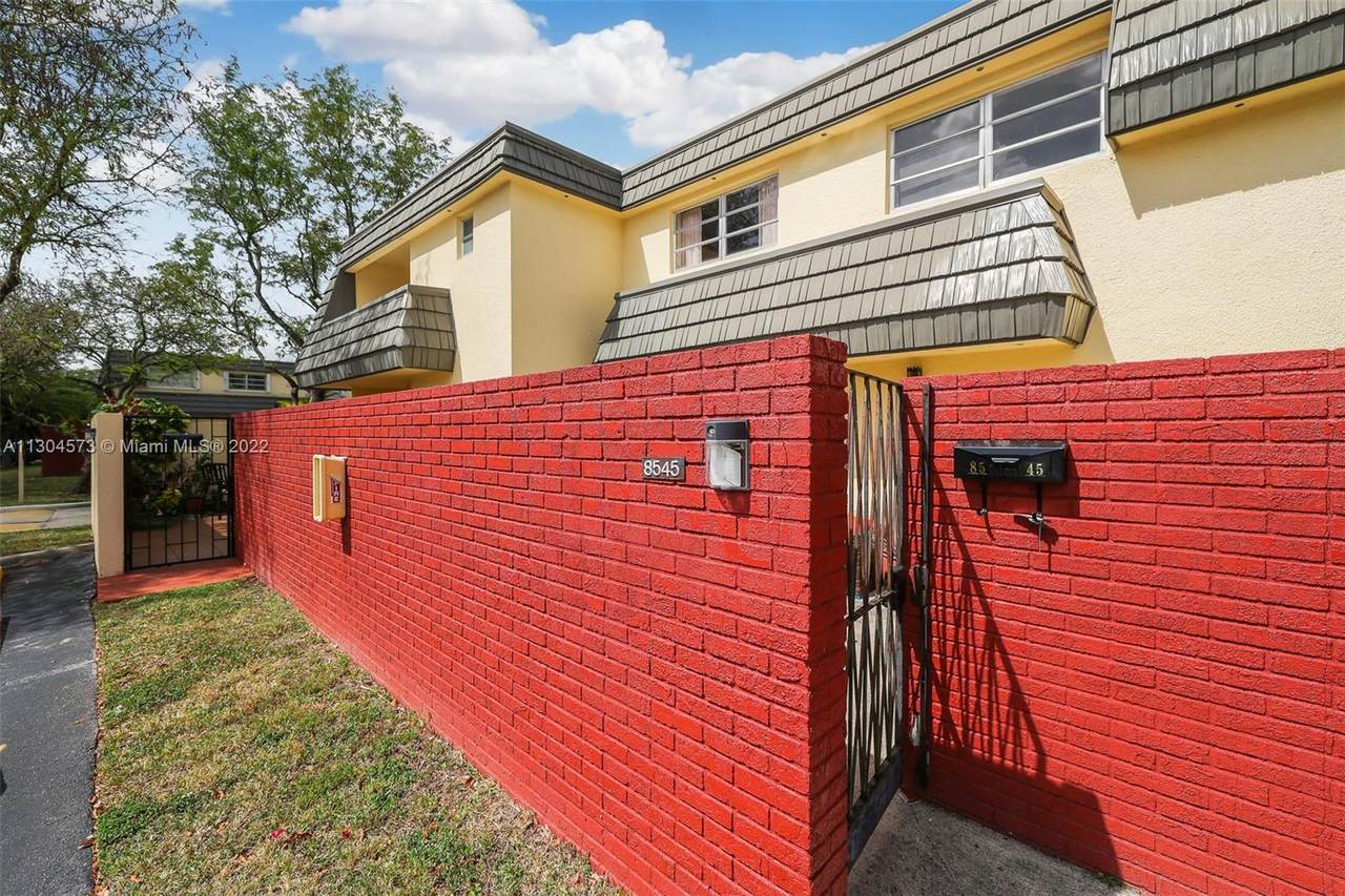 8545 137th Ave - Photo 1