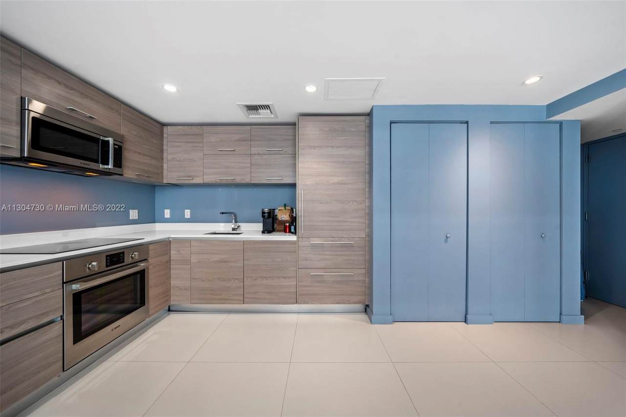 1300 Miami Ave - Photo 1
