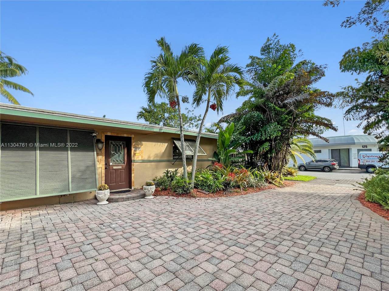 201 46th Ave - Photo 1