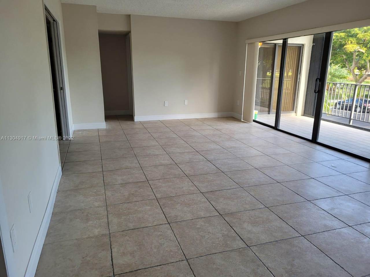 14201 66th St - Photo 1