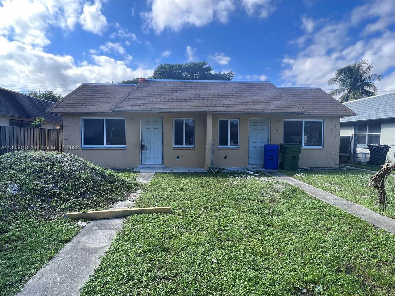 1519 8th Ave - Photo 1