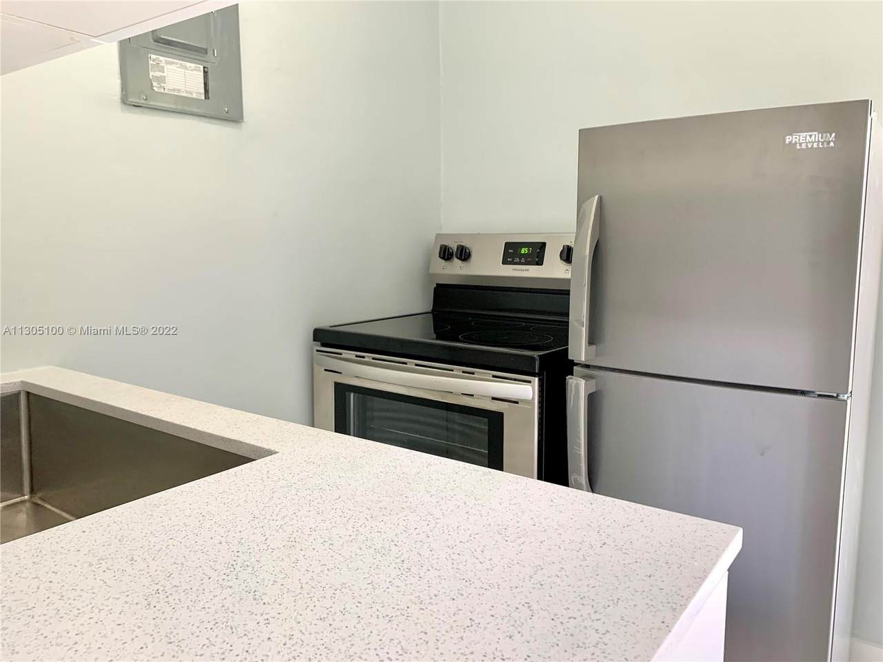 2901 18th St - Photo 1