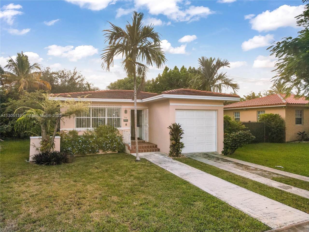 436 Boabadilla St - Photo 1