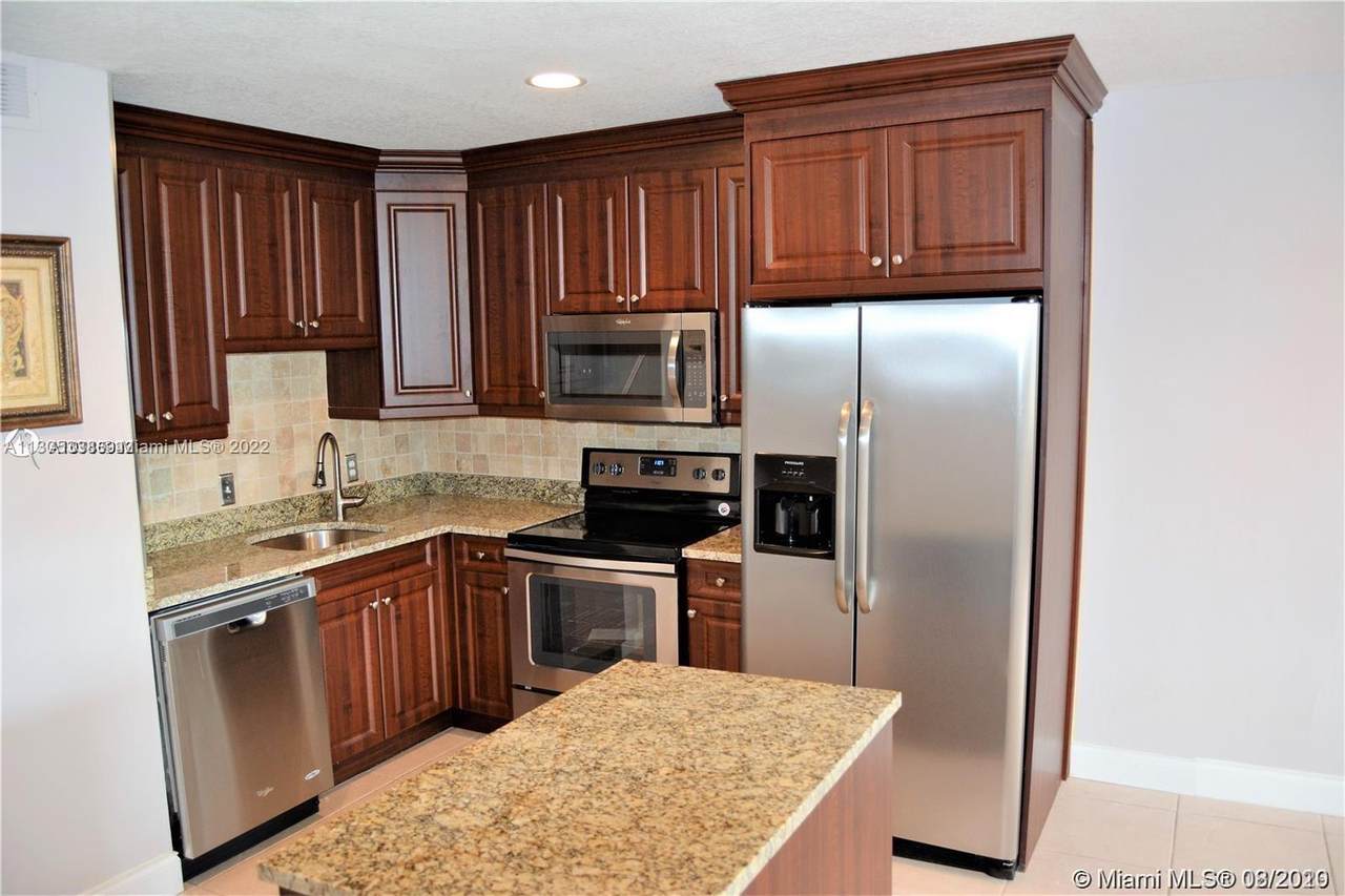 701 Pine Dr - Photo 1