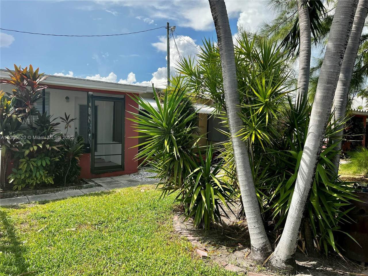 1734 Fletcher St - Photo 1
