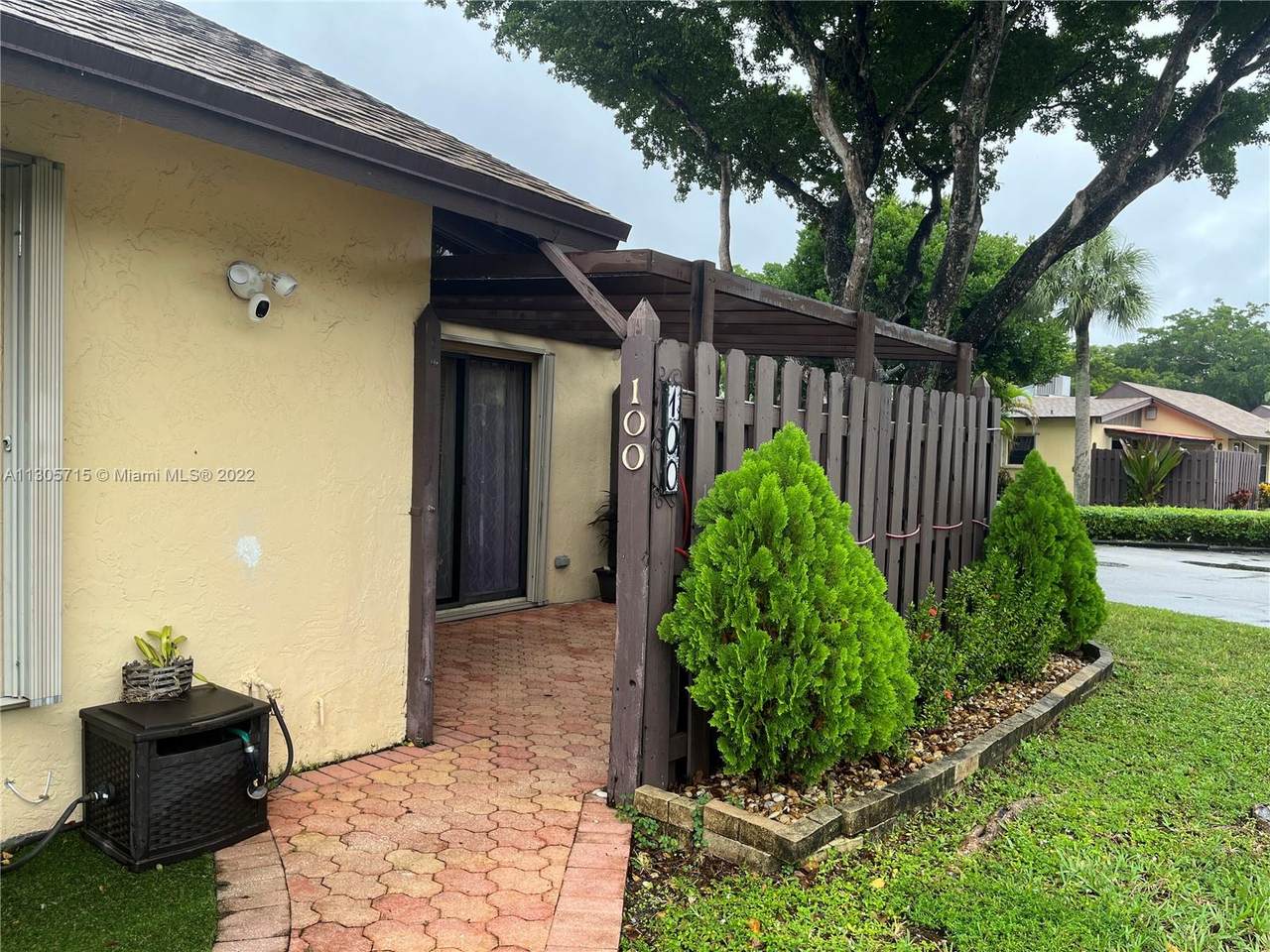 100 Gate Rd - Photo 1