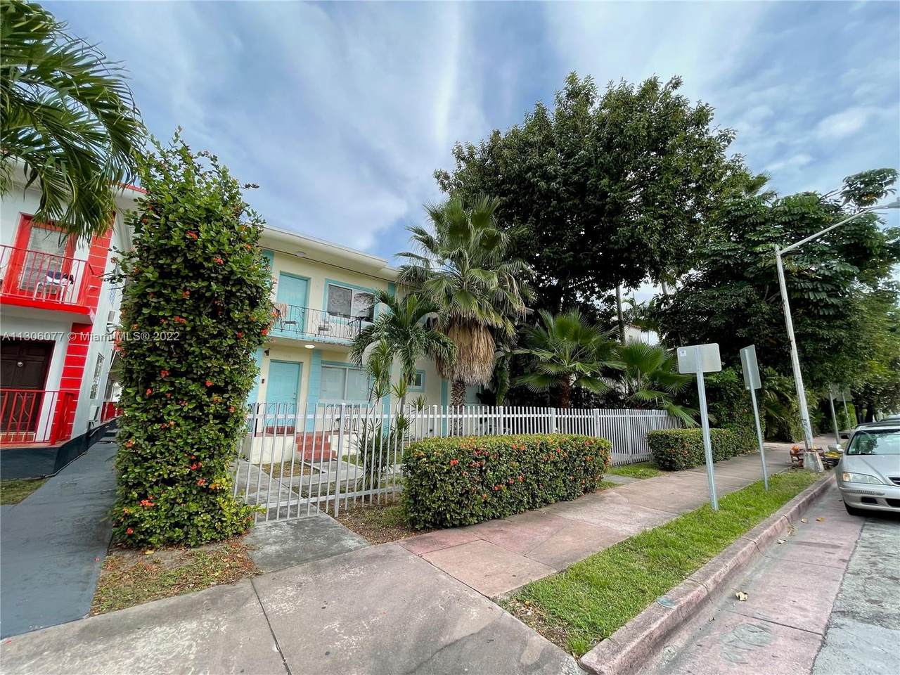 1135 Euclid Ave - Photo 1