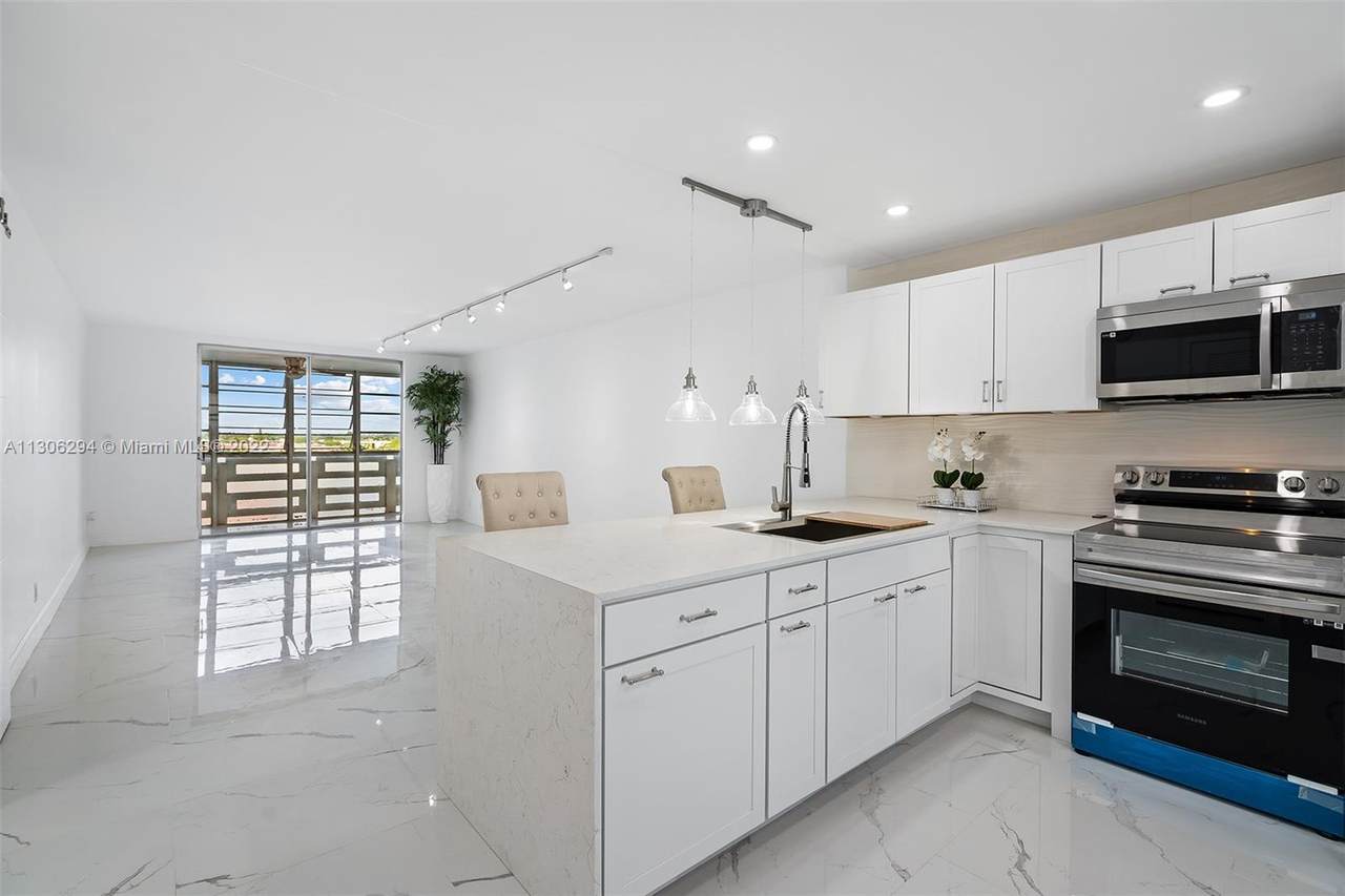 1401 Miami Gardens Dr - Photo 1