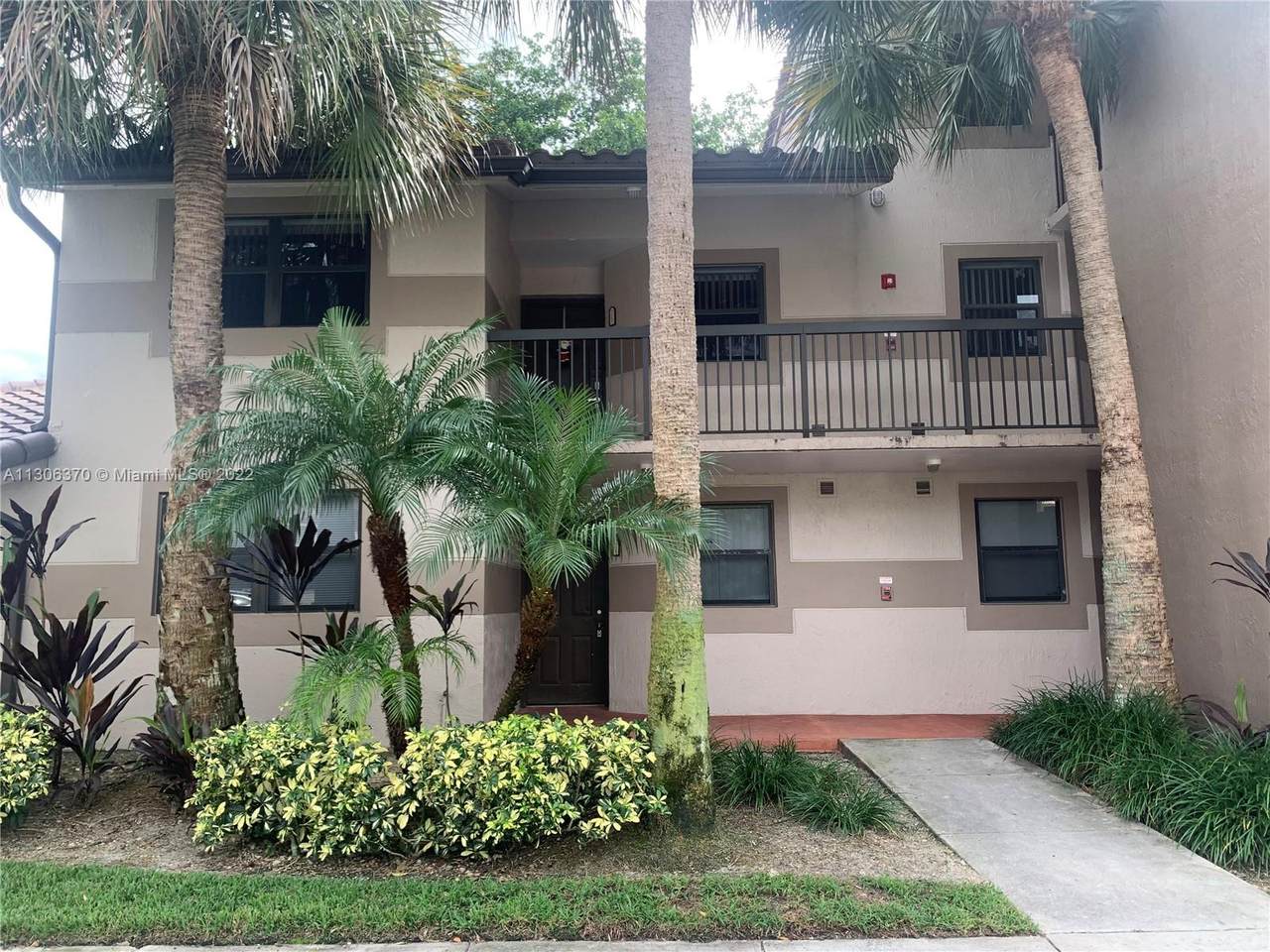 9858 Nob Hill Ln - Photo 1