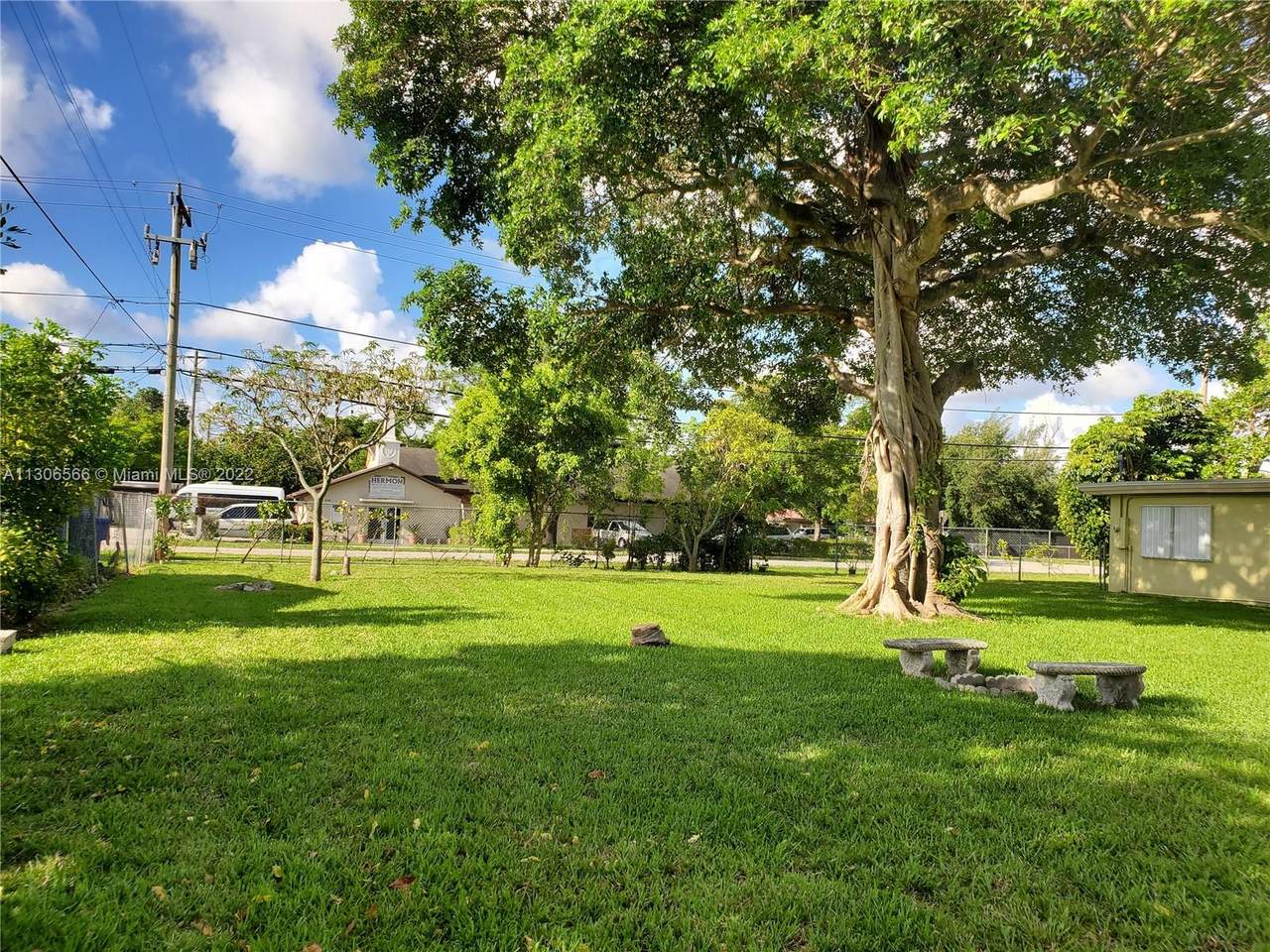 507 61st Ave - Photo 1
