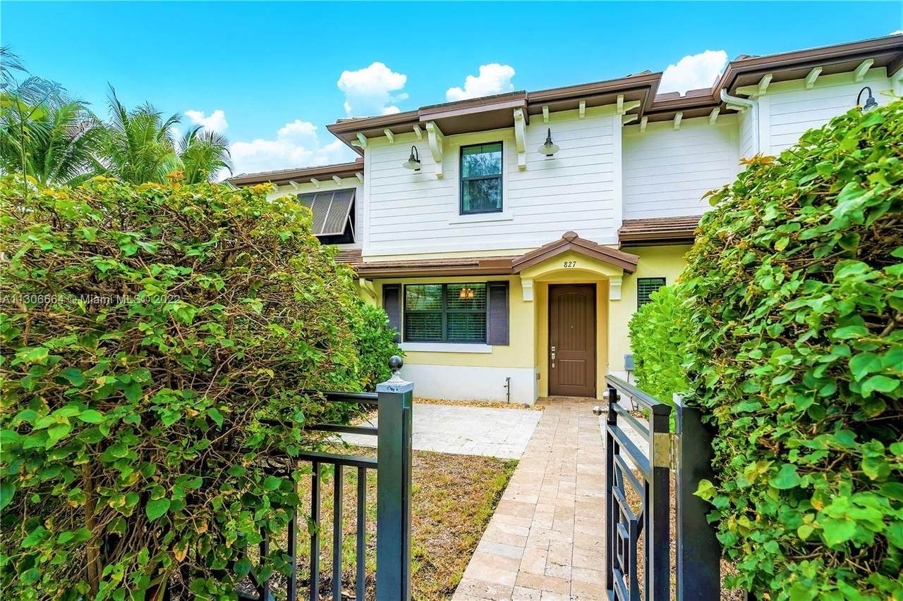 827 Ocean Blvd - Photo 1
