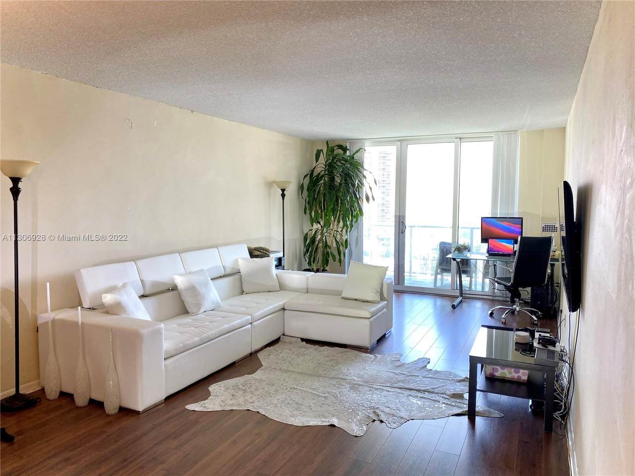 19370 Collins Ave - Photo 1