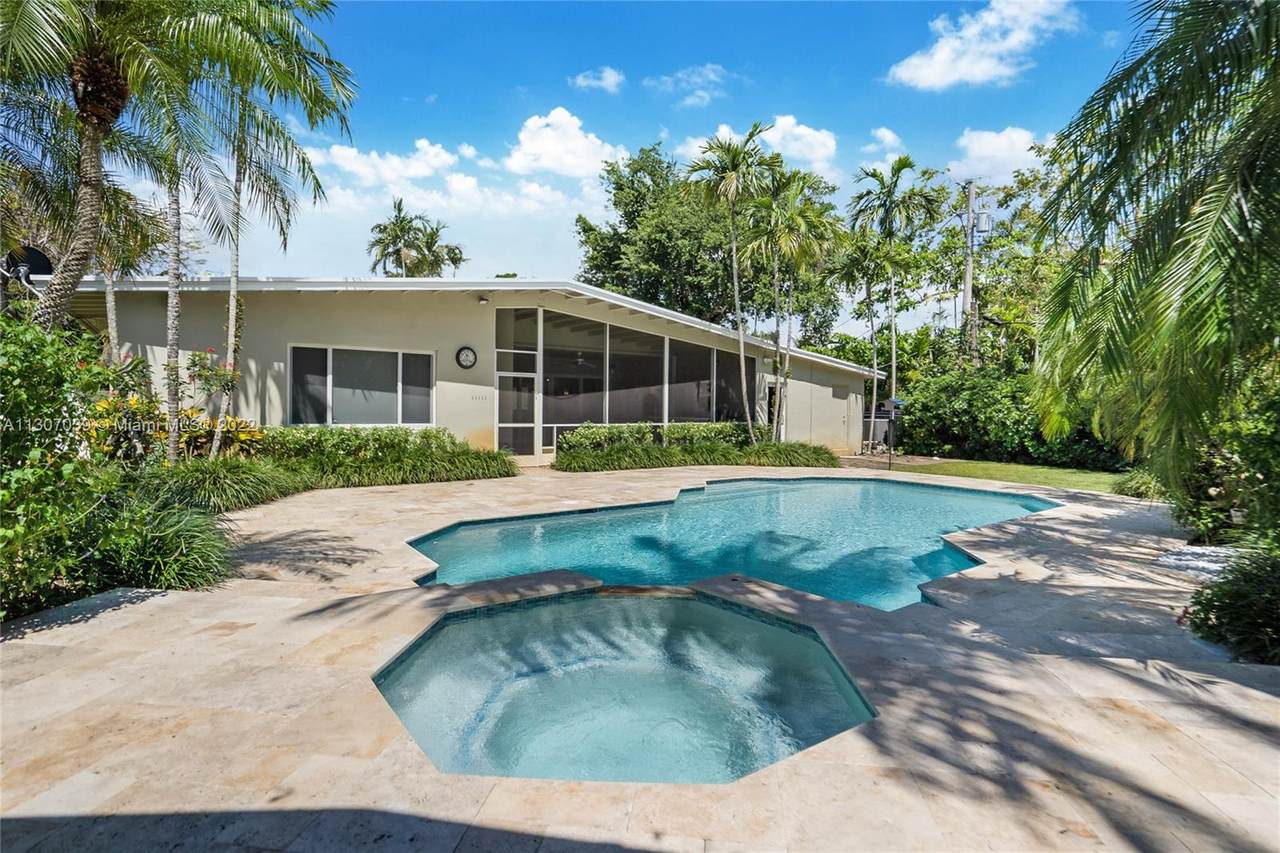 18655 21st Ave - Photo 1
