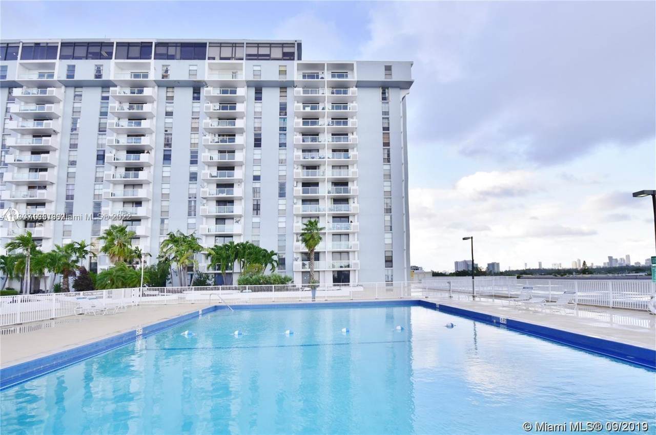 13499 Biscayne Blvd - Photo 1