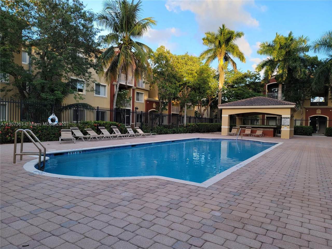 7085 Nova Dr - Photo 1